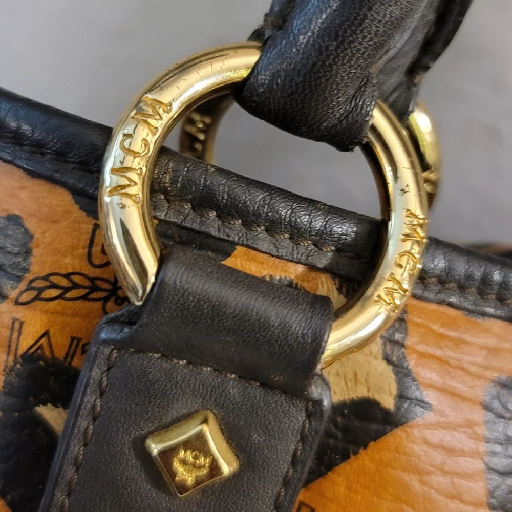 🖤🔥MCM Leopard Print Drawstring  2 Way Satchel Crossbody Bag and Wallet🔥🖤